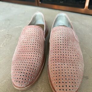 Trask Ali Perf Coral Washed Italian Suede